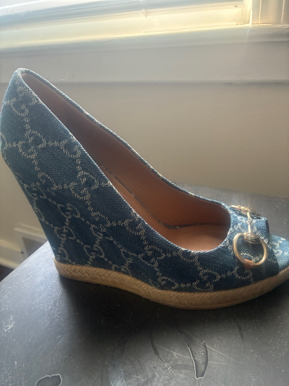 Gucci GG Monogram Peep Toe Blue Denim Horsebit Espadrille Wedges 39 Vintage - Picture 6 of 13